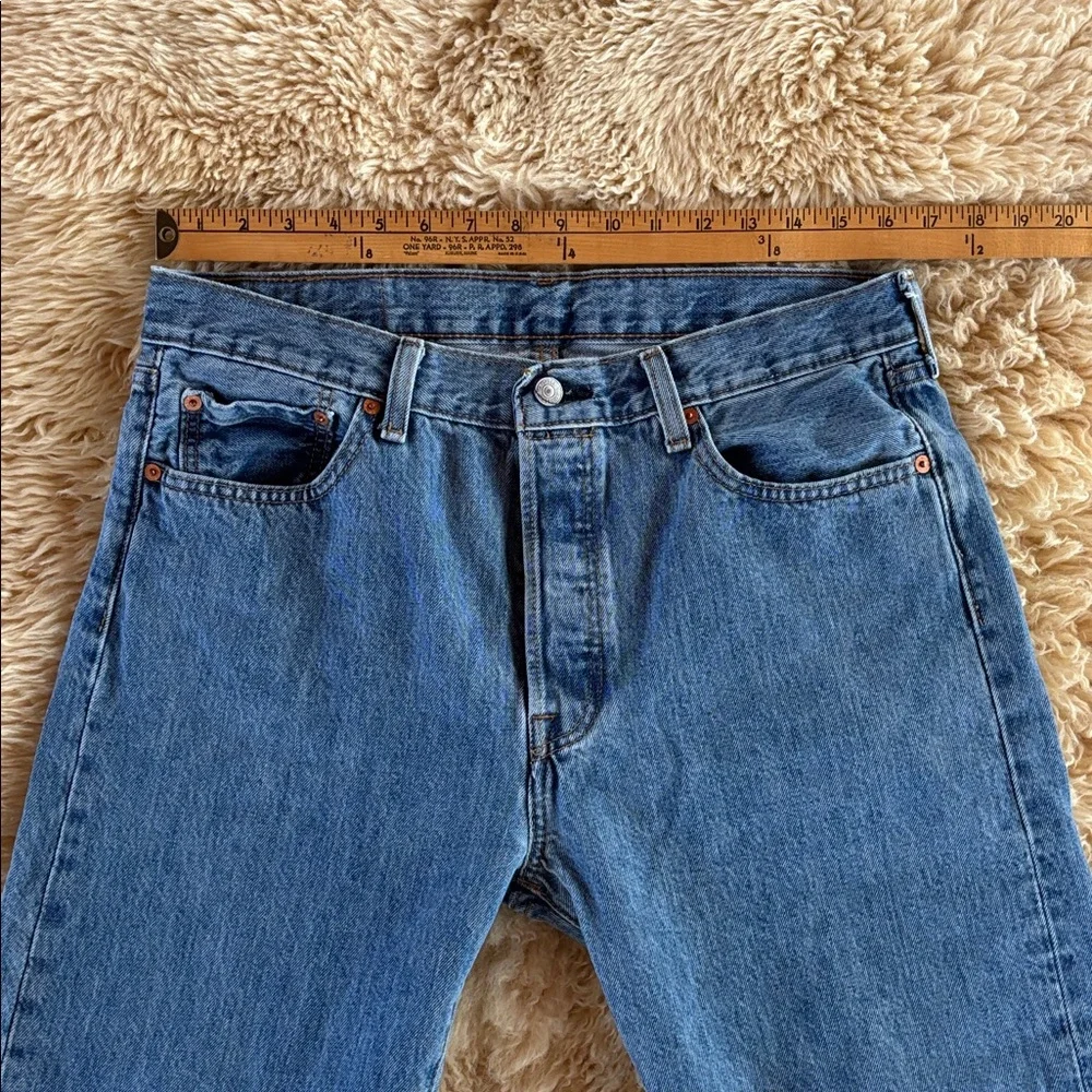 Levi’s 501 Jeans - Picture 8 of 9
